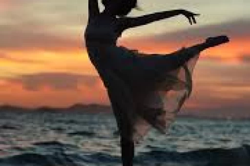 陪玩陪睡只是冰山一角、肉体出轨都不算事娱乐圈的乱象不堪入目